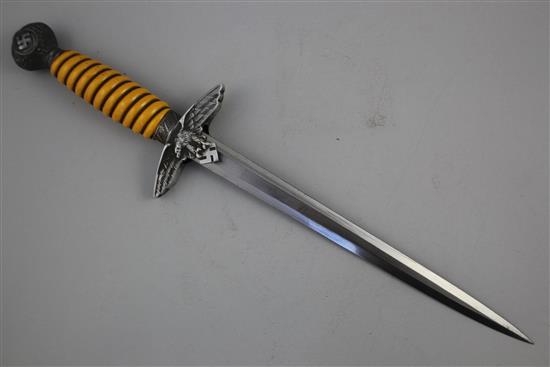 A German WWII Third Reich Luftwaffe officers dagger, by Alcoso Solingen, overall 17in.
